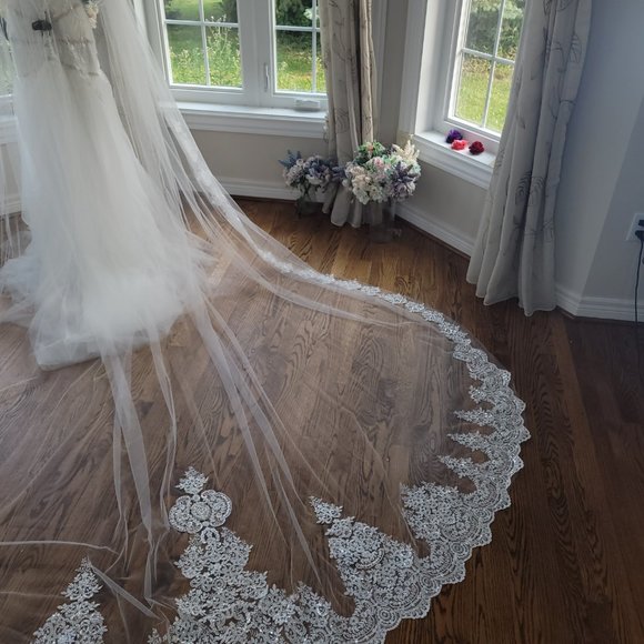 Lace wedding veil - Picture 9 of 9